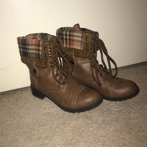 WOMENS BROWN COMBAT BOOTS